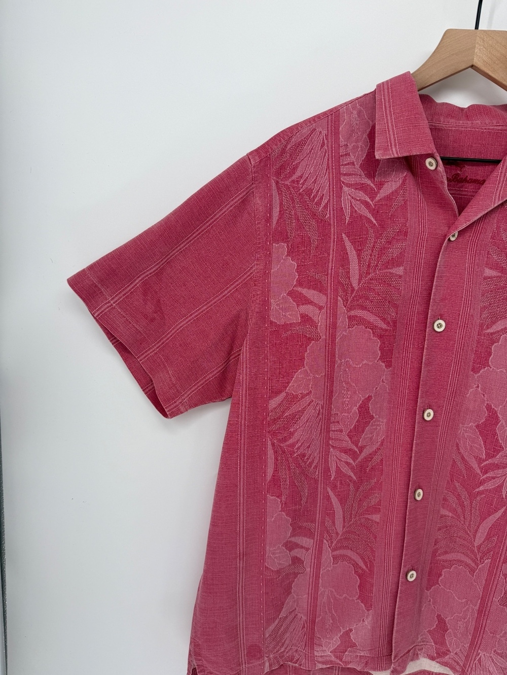 Tommy Bahama 100% Silk Hawaiian Camp Shirt | Men's Large | Pre-Loved - Picture 2 of 9